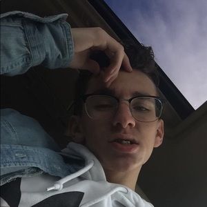 Meet your Posher, Max